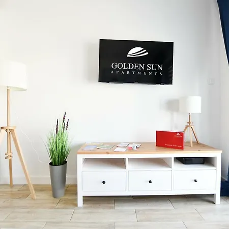 Lazur Z Miejscem Postojowym W Garazu Apartamento Kołobrzeg